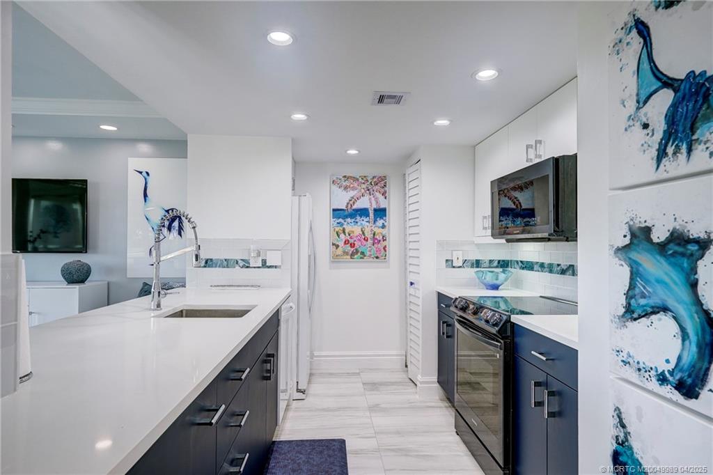 Stuart, Florida 34996, United States, 2 Bedrooms Bedrooms, ,2 BathroomsBathrooms,Residential,Active,100587