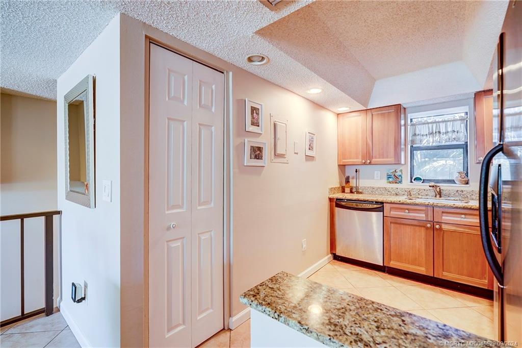 Jensen Beach, Florida 34957, United States, 2 Bedrooms Bedrooms, ,2 BathroomsBathrooms,Residential,Active,54718