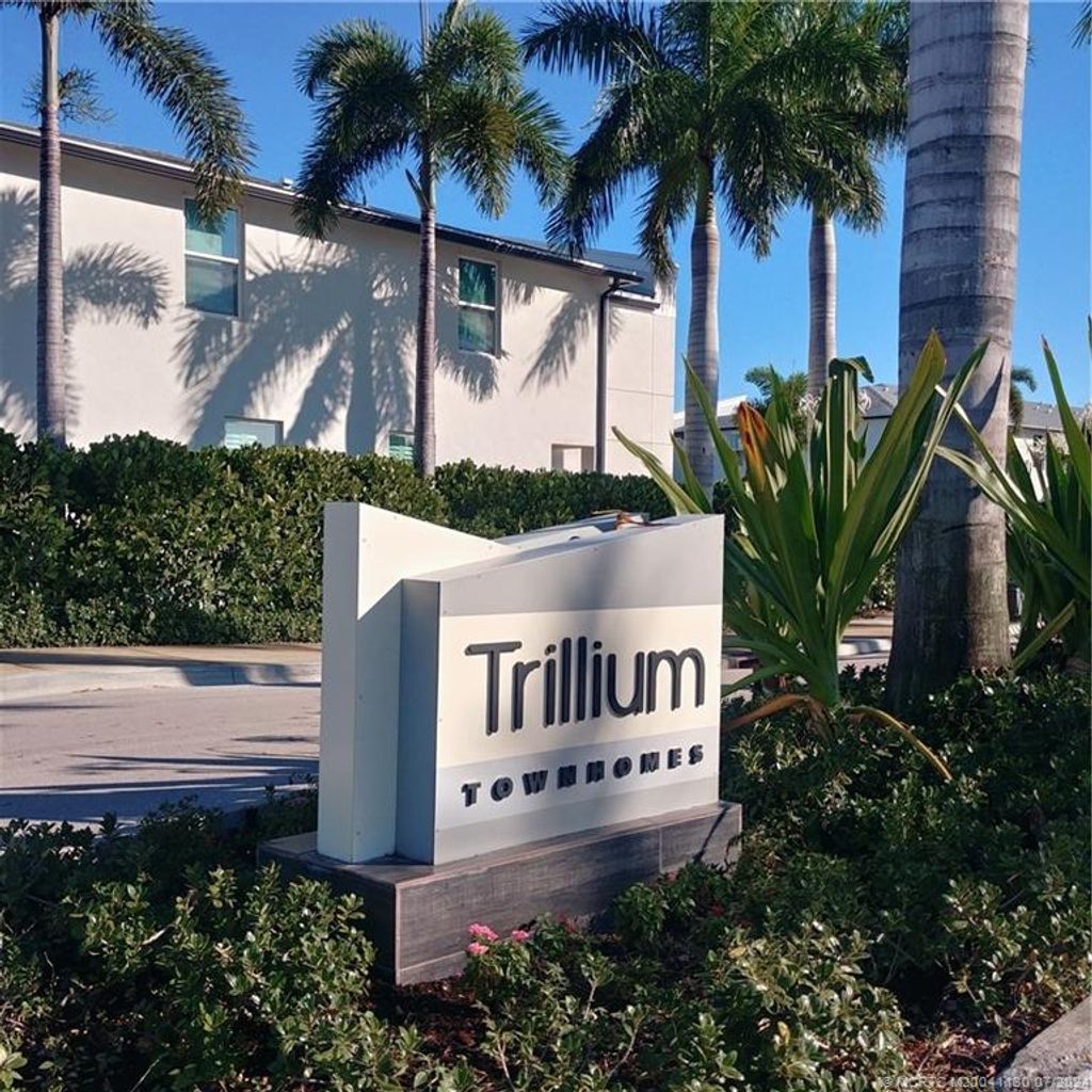 Photo of 3919 SE Mentmore Lane, Stuart, FL 34997 (MLS # M20041130)