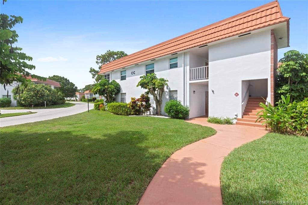 Photo of 2600 SE Ocean Boulevard #CC-4, Stuart, FL 34996 (MLS # M20046013)