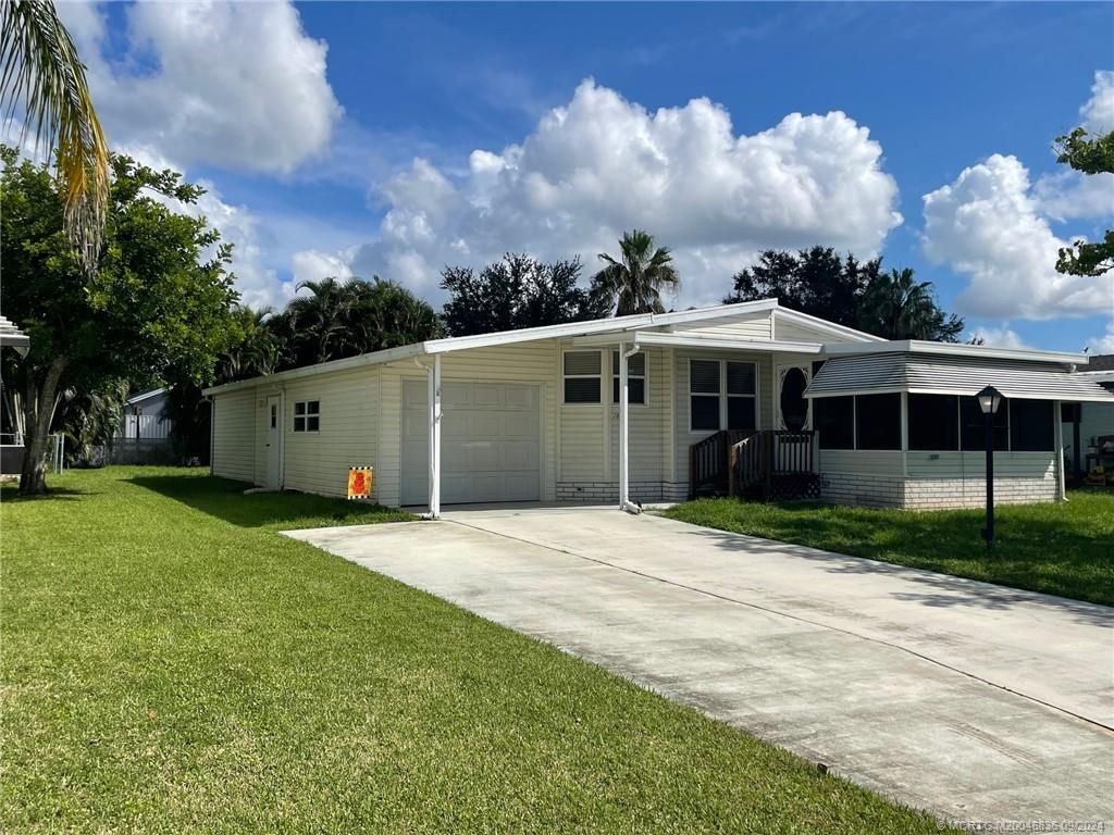 Photo of 2807 SW Olds Place, Stuart, FL 34997 (MLS # M20046836)