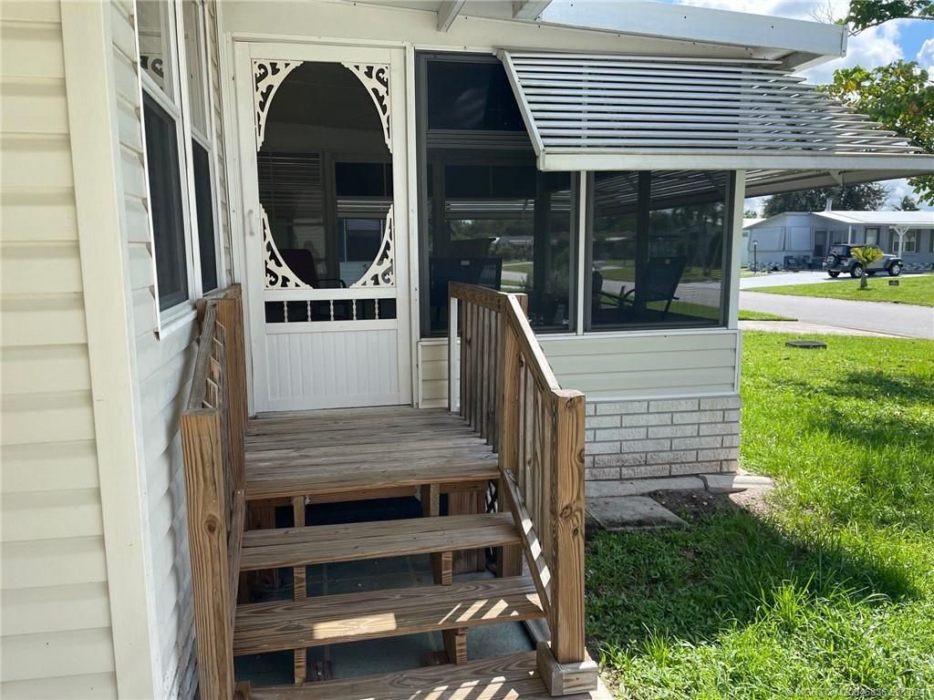 Photo of 2807 SW Olds Place, Stuart, FL 34997 (MLS # M20046836)