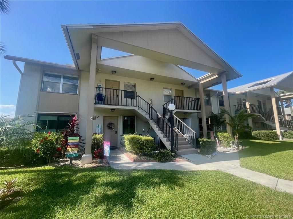 Photo of 3121 SE Aster Lane #1601, Stuart, FL 34994 (MLS # M20050110)