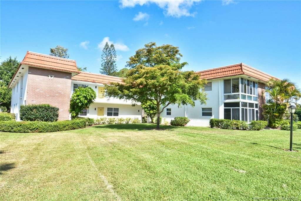 Photo of 1225 NW 21st Street #1701, Stuart, FL 34994 (MLS # M20050455)