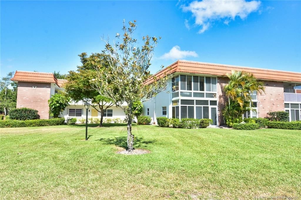 Photo of 1225 NW 21st Street #1701, Stuart, FL 34994 (MLS # M20050455)