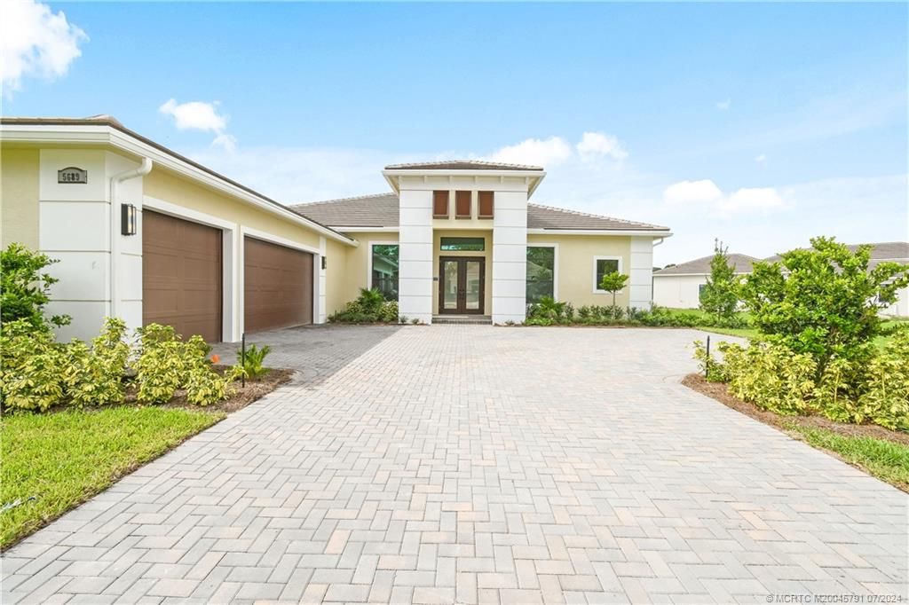 Photo of 5689 SW Green Island Trail, Palm City, FL 34990 (MLS # M20045791)