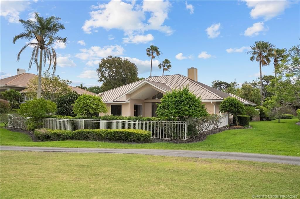 Photo of 6273 SE Baltusrol Terrace, Stuart, FL 34997 (MLS # M20054989)