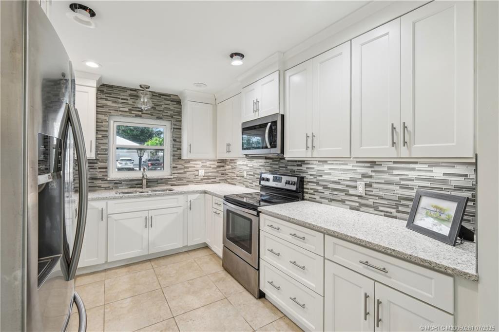 Stuart, Florida 34994, United States, 2 Bedrooms Bedrooms, ,2 BathroomsBathrooms,Residential,Active,116865