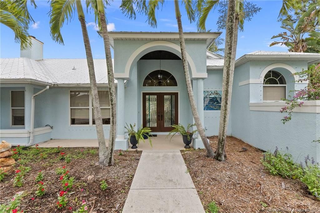 Photo of 1046 SW Sand Oak Drive, Palm City, FL 34990 (MLS # M20045864)