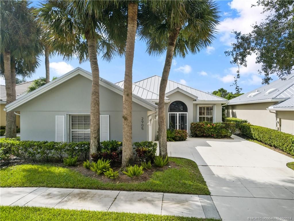 Photo of 2905 SW Brighton Way, Palm City, FL 34990 (MLS # M20046675)