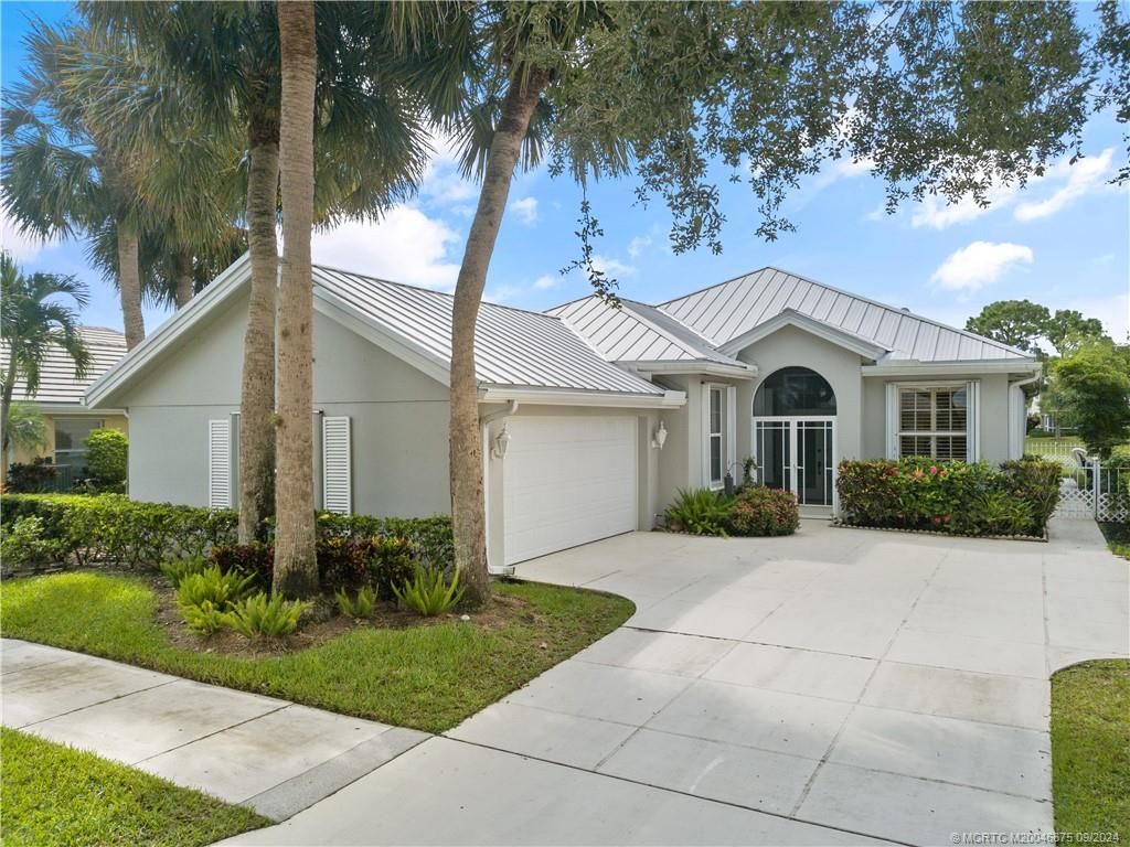 Photo of 2905 SW Brighton Way, Palm City, FL 34990 (MLS # M20046675)