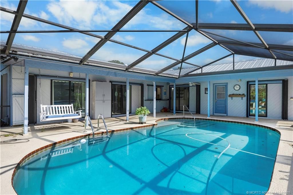 Photo of 8831 SW 17th Avenue, Stuart, FL 34997 (MLS # M20050148)