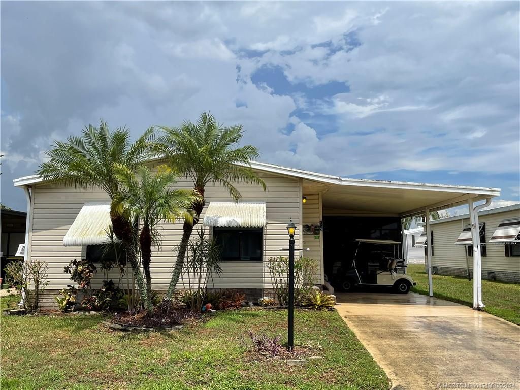 Photo of 14359 SW Sand Wedge Drive, Indiantown, FL 34956 (MLS # M20045438)