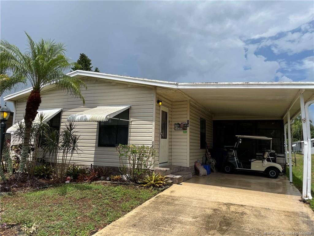 Photo of 14359 SW Sand Wedge Drive, Indiantown, FL 34956 (MLS # M20045438)