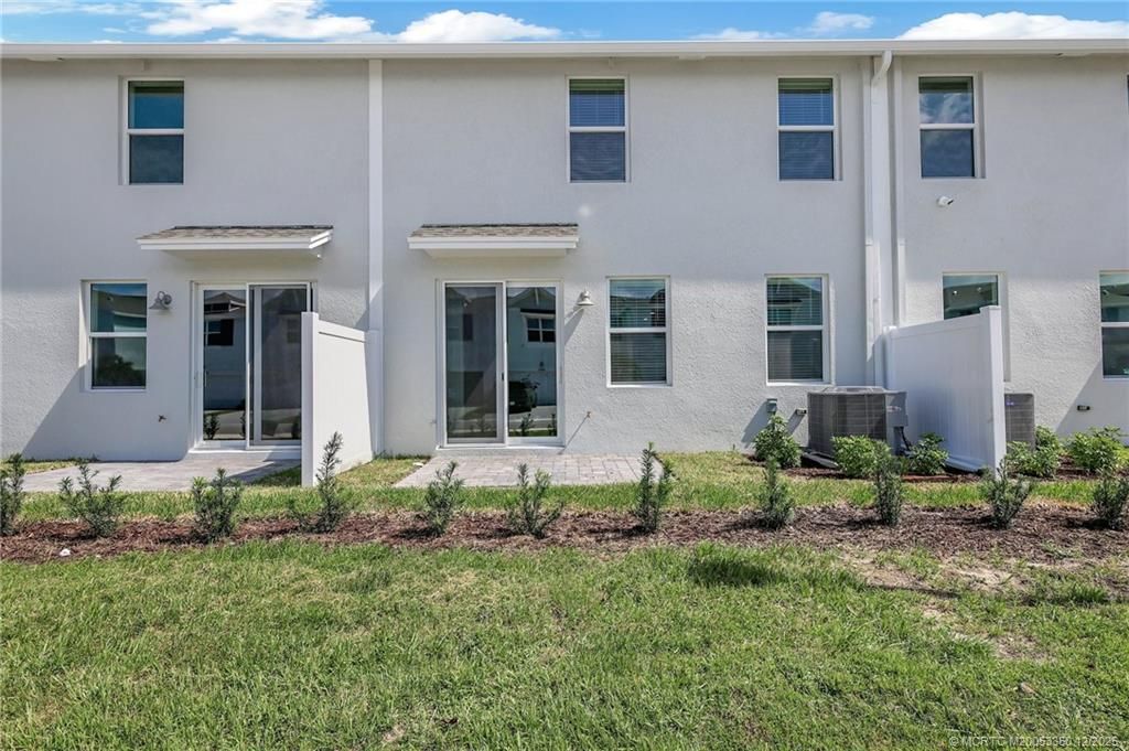 Photo of 5767 SE Edgewater Circle, Stuart, FL 34997 (MLS # M20053350)