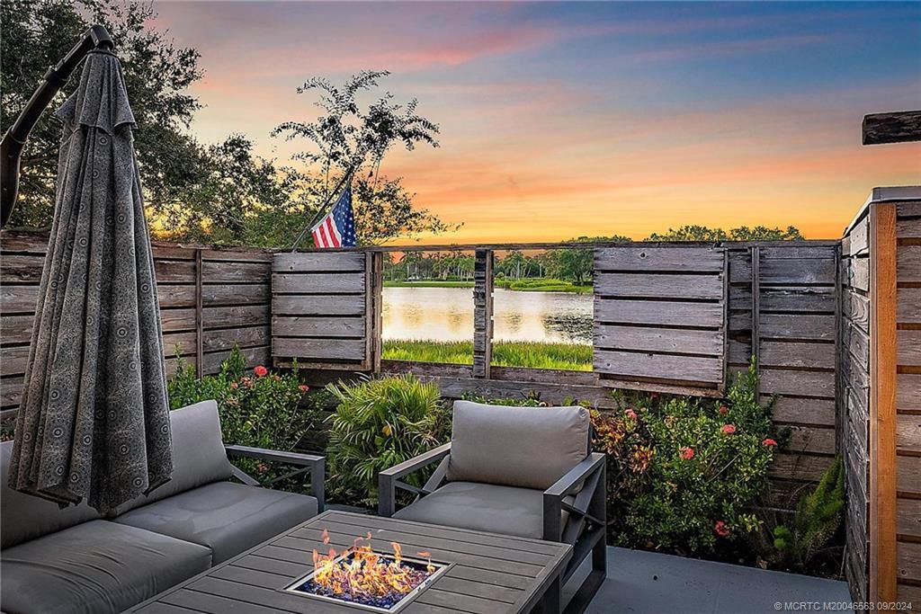 Photo of 410 4th Terrace, Palm Beach Gardens, FL 33418 (MLS # M20046563)