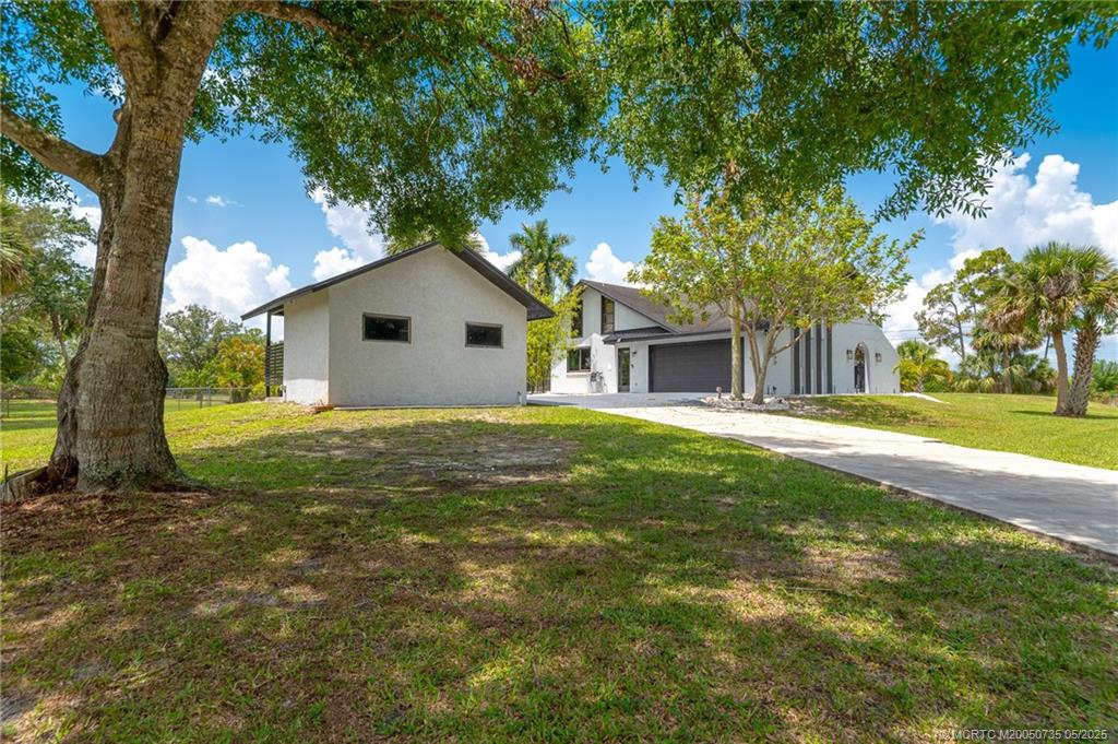 2196 SW Ranch Trail