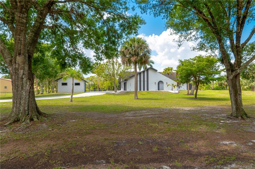 2196 SW Ranch Trail