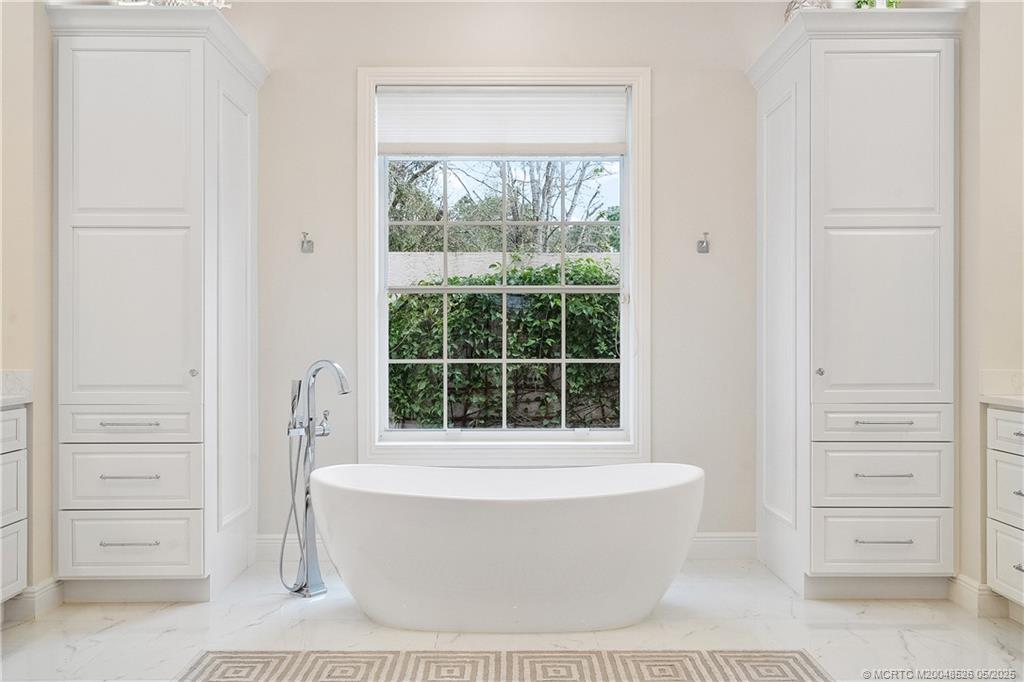 8024 Kiawah Trace