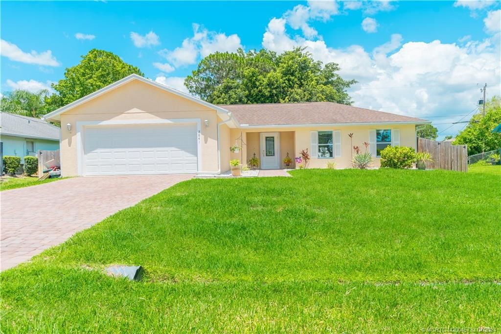 Photo of 2841 SW Vittorio Street, Port Saint Lucie, FL 34953 (MLS # M20045733)