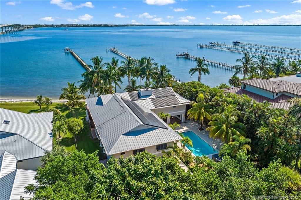 Photo of 10 S Sewalls Point Road, Stuart, FL 34996 (MLS # M20041090)