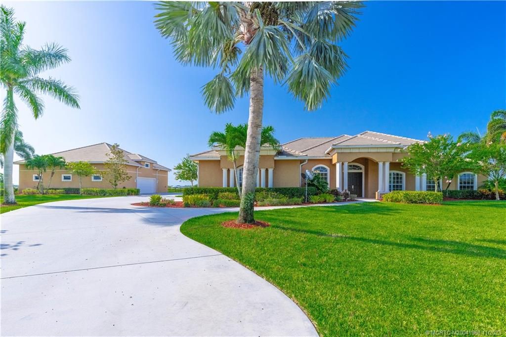 Photo of 4350 SW Stoneybrook Way, Palm City, FL 34990 (MLS # M20041968)