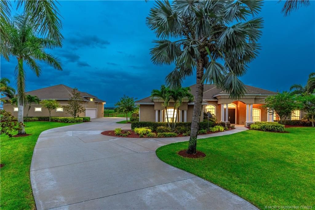 Photo of 4350 SW Stoneybrook Way, Palm City, FL 34990 (MLS # M20041968)