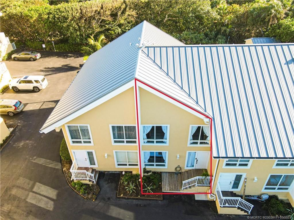 Photo of 245 NE Macarthur Boulevard #8, Stuart, FL 34996 (MLS # M20038171)