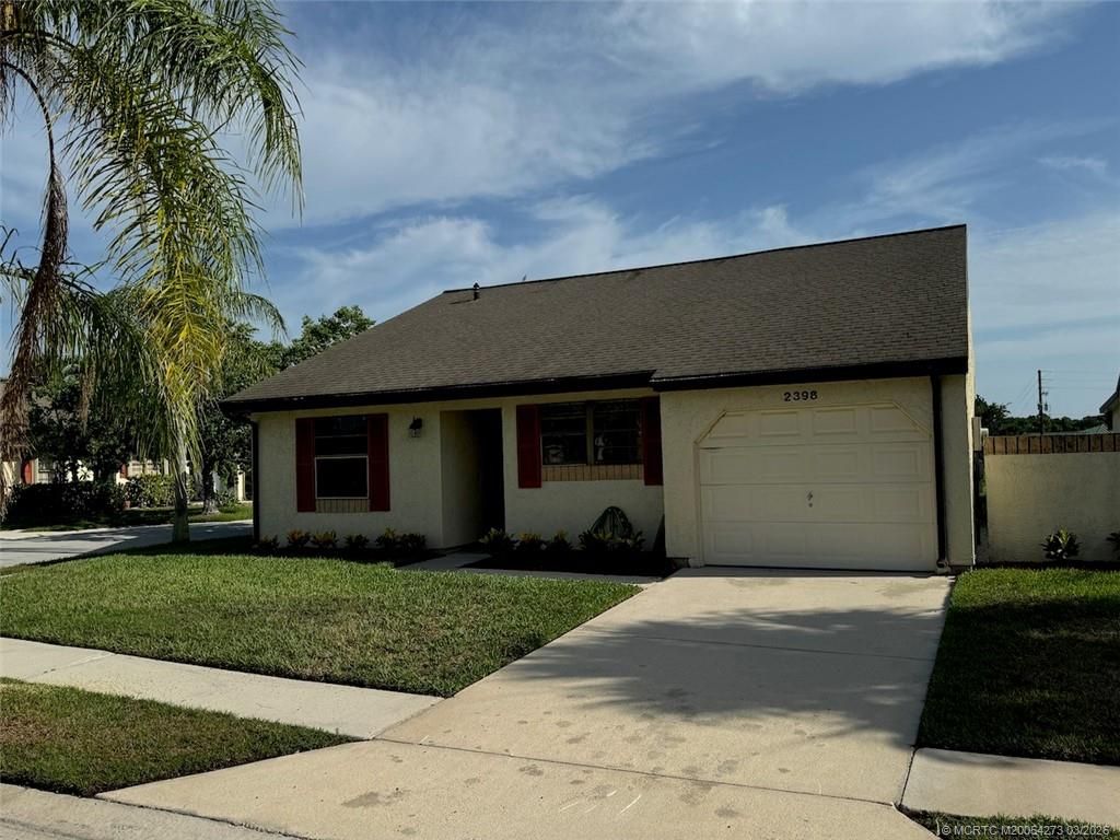 Photo of 2398 SE Brekenridge Circle, Port Saint Lucie, FL 34952 (MLS # M20054273)