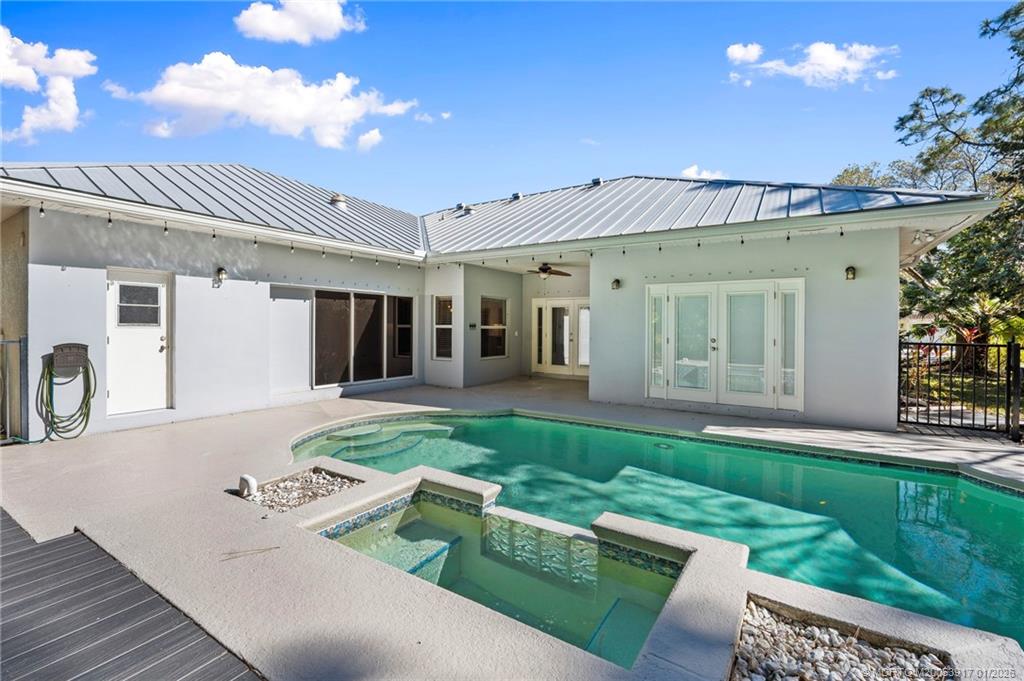 449 SE Southwood Trail