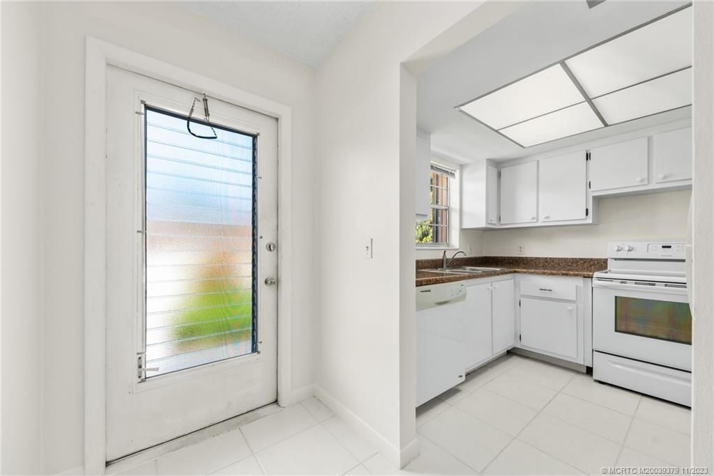 Photo of 2950 SE Ocean Boulevard #57-2, Stuart, FL 34996 (MLS # M20039379)