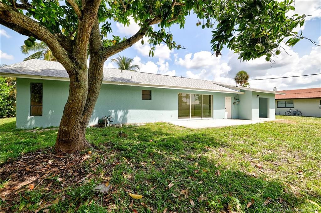 Photo of 354 E Prima Vista Boulevard, Port Saint Lucie, FL 34983 (MLS # M20040208)