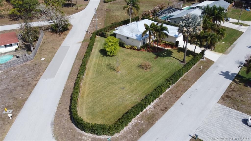 Photo of 947 NW 13th Street, Stuart, FL 34994 (MLS # M20054473)