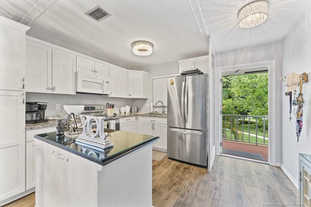 Photo of 2600 SE Ocean Boulevard #FF14, Stuart, FL 34996 (MLS # M20041114)