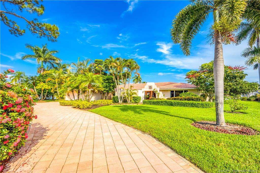 1759 NW River Trail