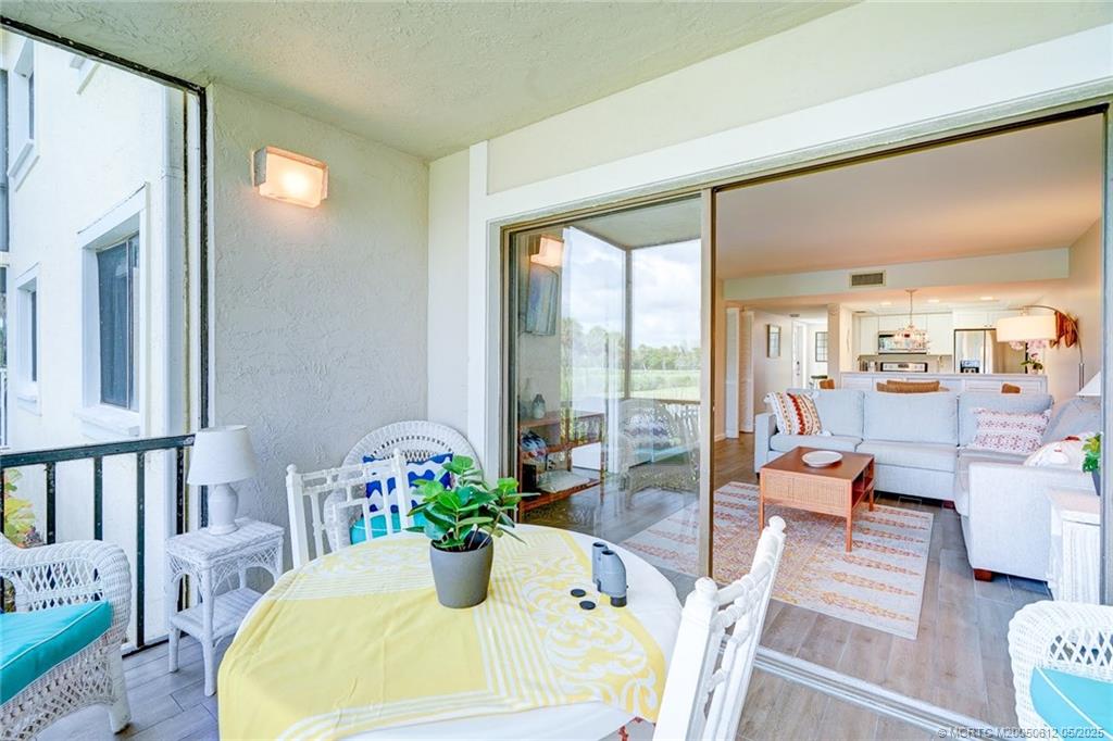 Stuart, Florida 34996, United States, 2 Bedrooms Bedrooms, ,2 BathroomsBathrooms,Residential,Active,130219