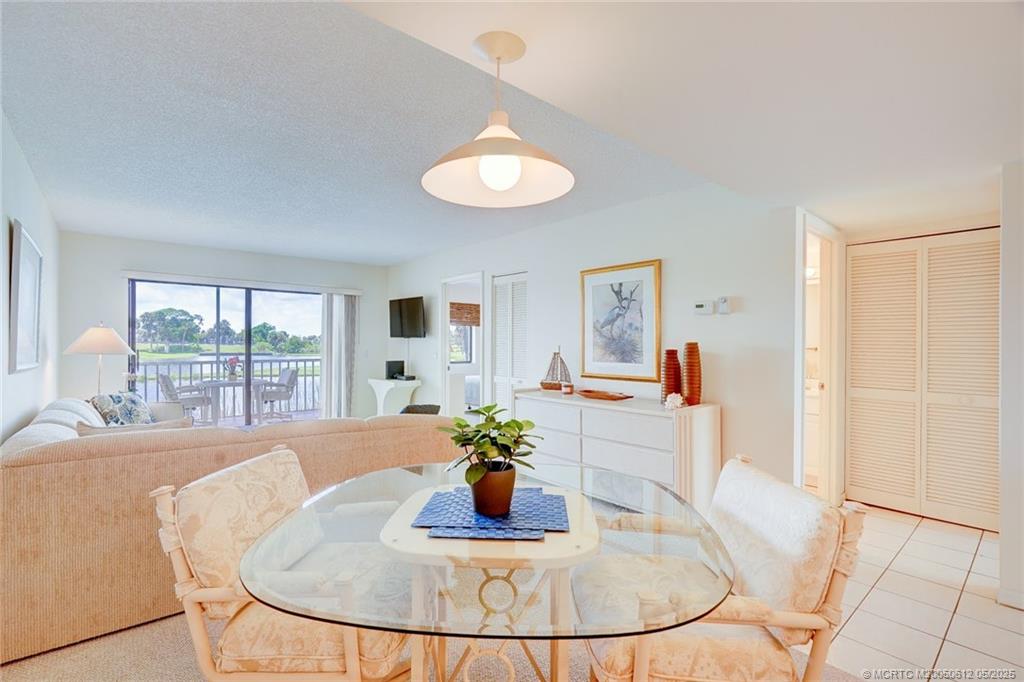Stuart, Florida 34996, United States, 2 Bedrooms Bedrooms, ,2 BathroomsBathrooms,Residential,Active,130219