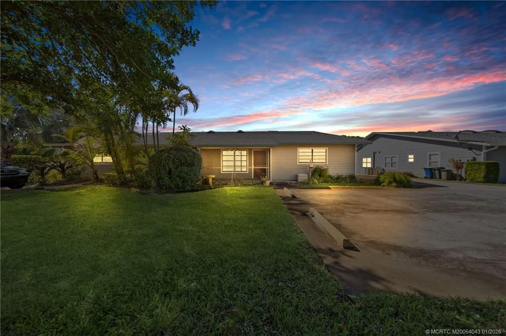 Photo of 9095 SE Hobe Ridge Avenue, Hobe Sound, FL 33455 (MLS # M20054043)