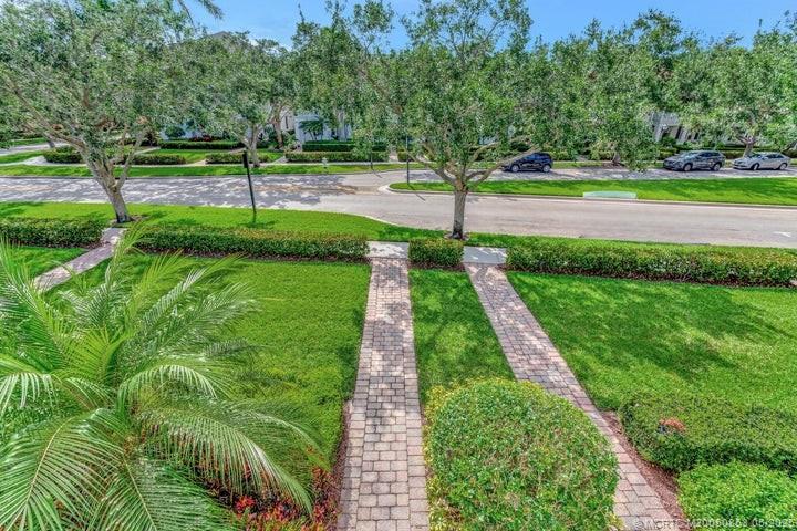 Jupiter, Florida 33458, United States, 3 Bedrooms Bedrooms, ,3 BathroomsBathrooms,Residential,Pending,141202