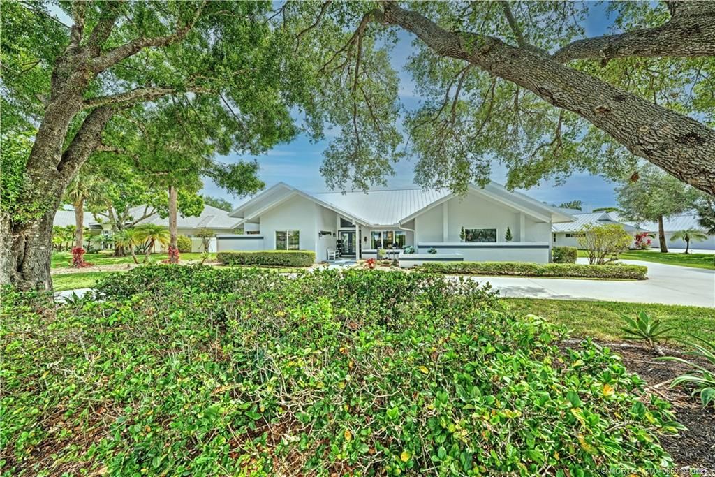 Photo of 5390 SE Burning Tree Circle, Stuart, FL 34997 (MLS # M20049859)