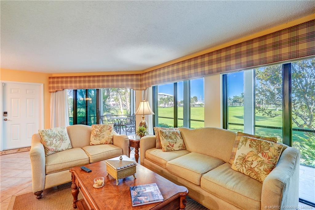 Stuart, Florida 34996, United States, 2 Bedrooms Bedrooms, ,2 BathroomsBathrooms,Residential,Active,114354