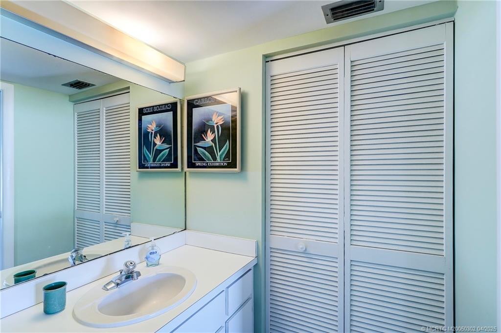 Stuart, Florida 34996, United States, 2 Bedrooms Bedrooms, ,2 BathroomsBathrooms,Residential,Active,114354