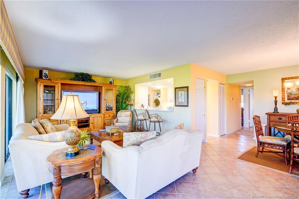 Stuart, Florida 34996, United States, 2 Bedrooms Bedrooms, ,2 BathroomsBathrooms,Residential,Active,114354