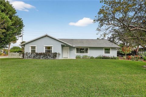 Photo of 9496 SE Park Street, Hobe Sound, FL 33455 (MLS # M20053703)