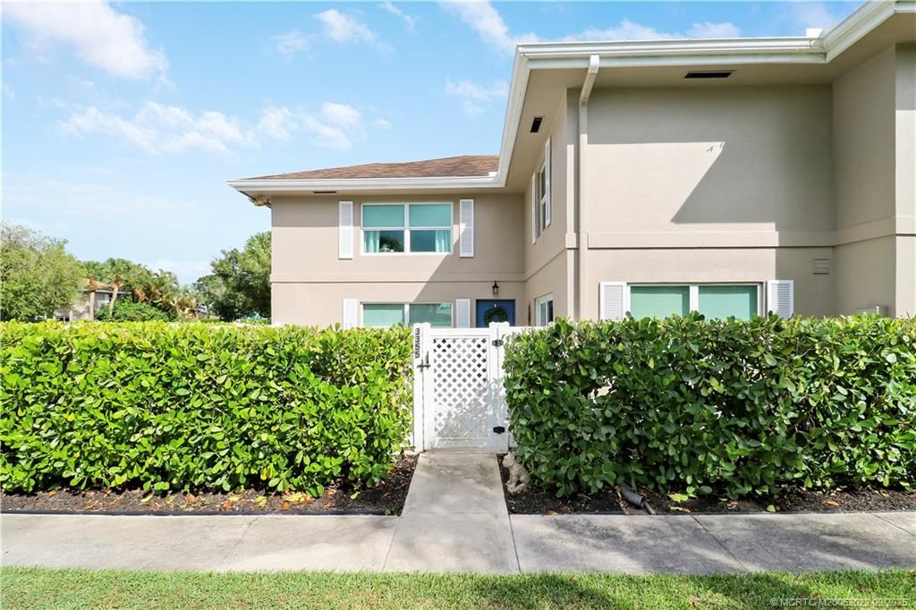Photo of 3355 SW Sunset Trace Circle, Palm City, FL 34990 (MLS # M20052022)