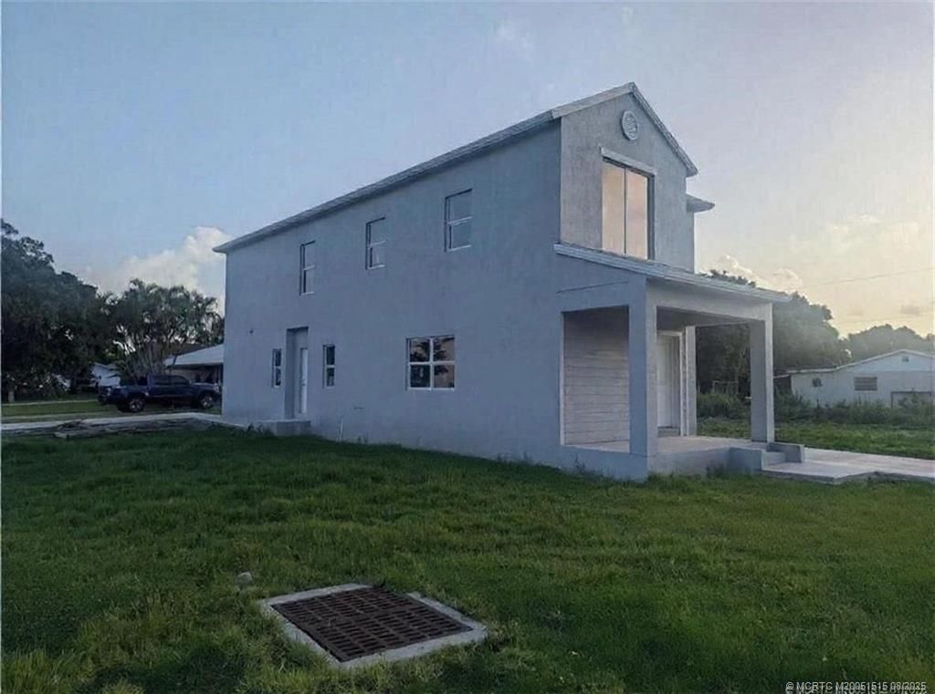 Photo of 2565 SE Bonita Street, Stuart, FL 34997 (MLS # M20051515)