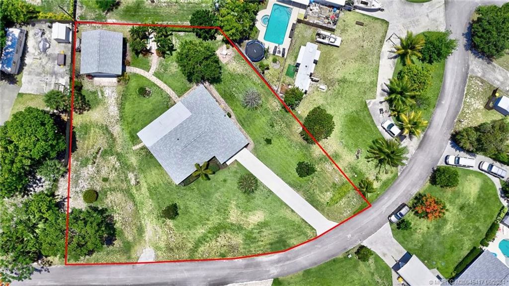 Photo of 12851 SE Circle Drive, Hobe Sound, FL 33455 (MLS # M20045417)