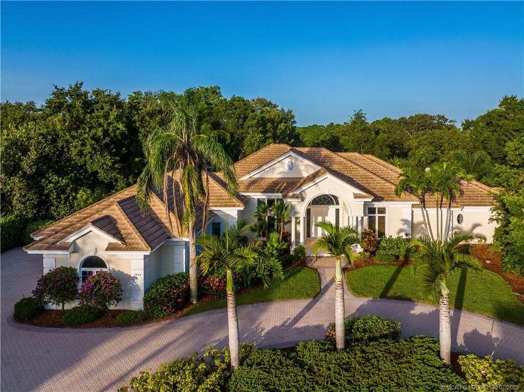 Photo of 3054 SE Doubleton Drive, Stuart, FL 34997 (MLS # M20040130)