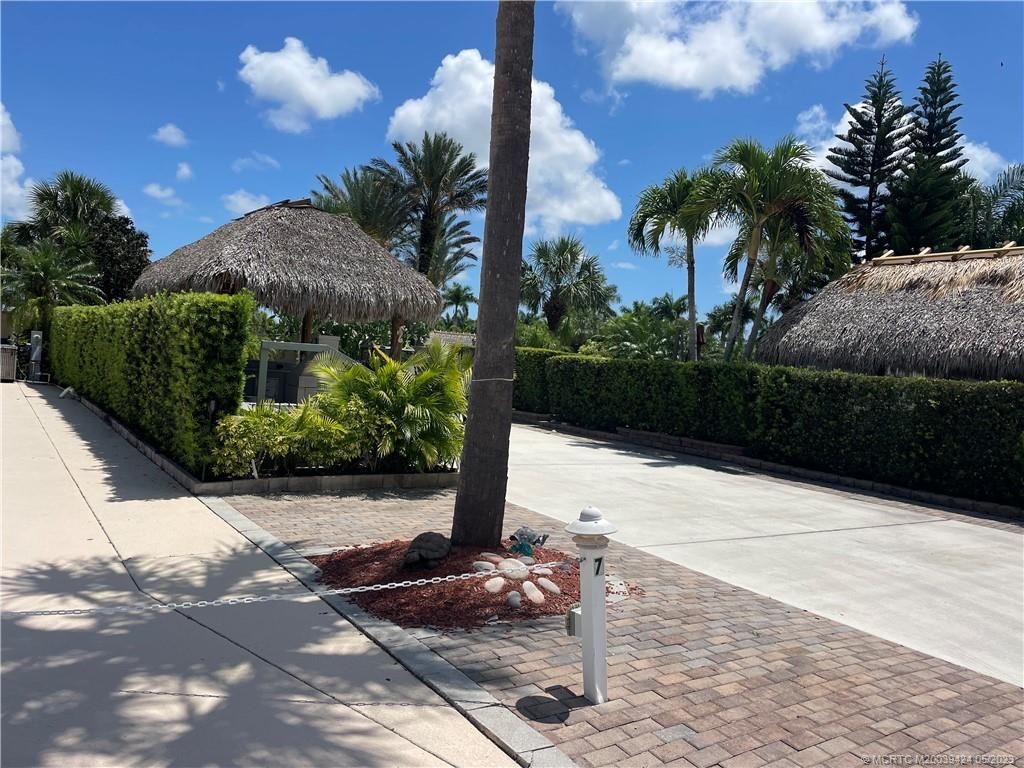 Photo of 7 NW Boundary Drive, Port Saint Lucie, FL 34986 (MLS # M20039424)