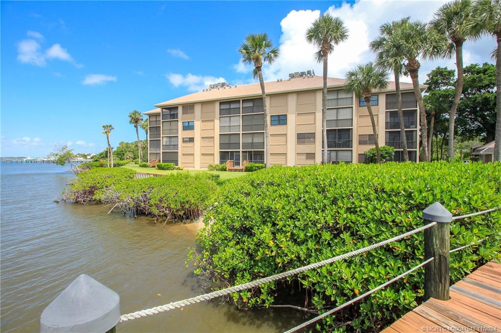 Stuart, Florida 34996, United States, 2 Bedrooms Bedrooms, ,2 BathroomsBathrooms,Residential,Active,33864